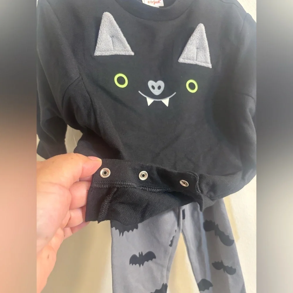 6-9M Cat & Jack Baby Bat Face Sweatshirt Romper & Legging Set Halloween